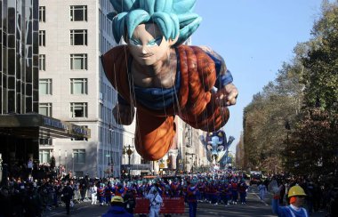 Macys Şükran Günü Geçidi 2022. 24 Kasım 2022, New York, ABD: Macy 'nin 77. cadde ve Central Park' tan başlayan Şükran Günü Geçidi 2022 ve Columbus çemberi boyunca, Central Park 'ın güneyinden 6. caddeye 