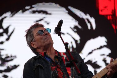 Band Blitz, Prime Rock Brasil 'de konser veriyor. 26 Kasım 2022, Curitiba, Parana, Brezilya: Brezilyalı şarkıcı Paula Toller, Prime Rock Brasil 'e ev sahipliği yapan Curitiba' daki Pedreira Paulo Leminski 'de canlı performans sergiliyor.