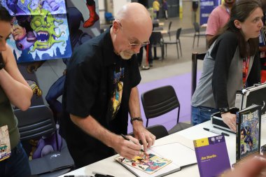 Sao Paulo 'daki Comic Con Experience (CCXP) fuarında kalabalık hareketi. 30 Kasım 2022, Sao Paulo, Brezilya: Dünyanın en büyük inek etkinliklerinden biri olan CCXP 2022 'de kalabalık hareketi (Comic Con Experience)