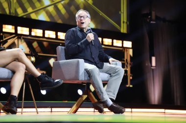 Film yapımcısı Fernando Meirelles Sao Paulo 'daki Comic Con Experience' da (CCXP) bir konferans sırasında. 1 Aralık 2022, Sao Paulo, Brezilya: Sinemacı Fernando Meirelles Cinemark Cub Stage 'in Thunder dersi sırasında