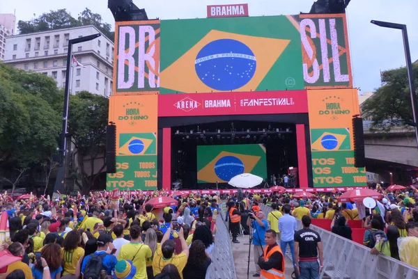 Rajongók Fifa Fan Festen Vale Anhangabau Ban Sao Paulo Ban — Stock Fotó