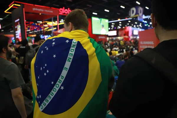 Público También Sigue Las Pantallas Del Ccxp22 Partido Entre Brasil —  Fotos de Stock