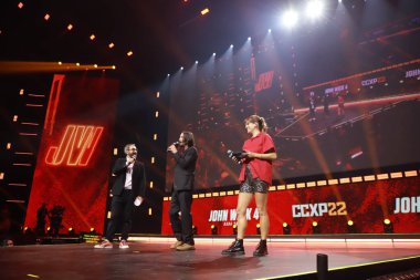 Kanadalı aktör Keanu Reeves, CCXP 22 'de' John Wick 4 'ün tanıtımına katıldı. 3 Aralık 2022, Sao Paulo, Brezilya: Kanadalı aktör Keanu Reeves 'John Wick 4' ün tanıtımı için Thunder By Cinemark sahnesinde bir panele katıldı.