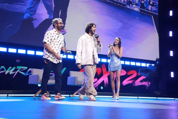 Brezilyalı aktris Bruna Marquezine ve Amerikalı aktör Xolo Mariduena, 'Mavi Böcek' filminin tanıtımı için CCXP22 'de sürpriz bir şekilde ortaya çıktılar. 3 Aralık 2022, Sao Paulo, Brezilya Brezilyalı aktris Bruna Marquezine ve Amerikalı aktör Xolo Mariduena 