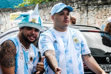 Arjantinliler FIFA 2022 Dünya Kupası 'nı Sao Paulo' da kutladılar. 18 Aralık 2022 'de, Sao Paulo, Brezilya: Bazı Arjantinli taraftarlar Mooca' da FIFA 2022 Dünya Kupası 'nı kazanarak milli futbol takımlarını Fransa' ya karşı kazandığı zaferi kutladılar.