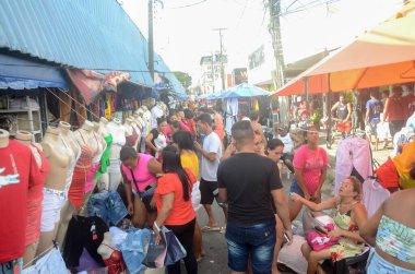 (Natal-Brazil 'de Noel arifesi alışverişi. 24 Aralık 2022, Natal, Rio Grande do Norte, Brezilya: