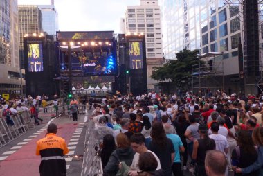 Sao Paulo 'da yeni yıl arifesi. 31 Aralık 2022, Sao Paulo, Brezilya: Fafa de Belem, 31 Aralık Cumartesi günü Sao Paulo 'da Avenida Paulista' da yeni yıl gösterilerinin açılışını gerçekleştirdi. Etkinlikte 2 milyondan fazla kişi bekleniyor ve konserler verilecek 