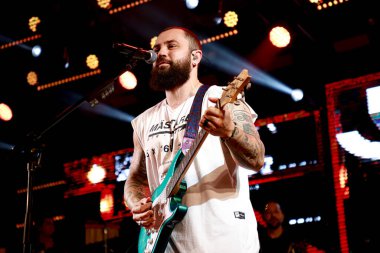 Jorge ve Mateus Florianopolis 'te canlı performans sergiliyorlar. 4 Ocak 2023, Florianopolis, Santa Catarina, Brezilya: Ülkenin ilk Beach Club Parador 12 'deki Jorge & Mateus ikilisi, Jurere Internacional, Florianopolis, Çarşamba (4))