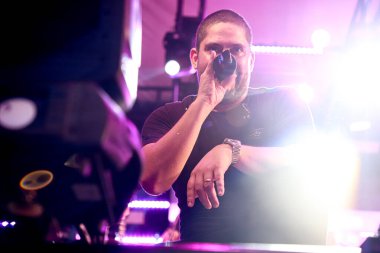 Jorge ve Mateus Florianopolis 'te canlı performans sergiliyorlar. 4 Ocak 2023, Florianopolis, Santa Catarina, Brezilya: Ülkenin ilk Beach Club Parador 12 'deki Jorge & Mateus ikilisi, Jurere Internacional, Florianopolis, Çarşamba (4))