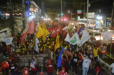 Natal 'da Demokrasi Gösterisi. 09 Ocak 2023, Natal, Rio Grande Do Norte, Brezilya: Protestocular, 9 Ocak Pazartesi gecesi Natal 'da terörizme karşı ve demokrasiyi savunmak amacıyla bir araya geldi.. 