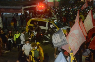 Natal 'da Demokrasi Gösterisi. 09 Ocak 2023, Natal, Rio Grande Do Norte, Brezilya: Protestocular, 9 Ocak Pazartesi gecesi Natal 'da terörizme karşı ve demokrasiyi savunmak amacıyla bir araya geldi.. 