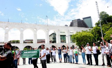 Daniel için barışçıl protesto, Rio de Janeiro 'da son tur rehberi. 10 Ocak 2023, Rio de Janeiro, Brezilya: Tur rehberi Daniel Mascarenhas Xavier da Silva 'nın akrabaları ve arkadaşları Rio de Janeiro şehir merkezinde bıçaklanarak öldürüldü.