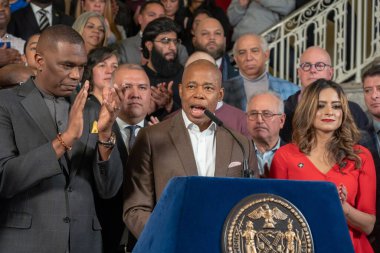 Mayor Adams Calls for Federal Support to Help Serve Asylum Seekers. January 22, 2023, New York, USA: New York City Mayor Eric Adams calls for more help from the federal government to handle the influx of asylum seekers at City Hall Rotunda 