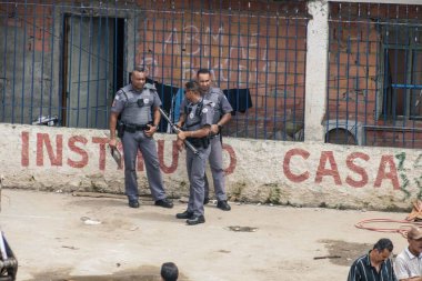 Protest and blockage of Highway with burning Tyres in Guarulhos. January 31, 2023, Guarulhos, Sao Paulo, Brazil: Residents of Vila Nova Cumbica neighborhood set tires on fire and blocked the BR-116 Pres. Dutra, km 216 highway south in Guarulhos