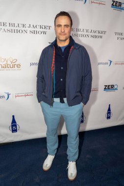 Yedinci Geleneksel Mavi Ceket Moda Gösterisi. 01 Şubat 2023, New York, New York, ABD: Dominic Fumusa 1 Şubat 2023 'te New York' ta Moonlight Studios 'taki Yedinci Geleneksel Mavi Ceket Moda Gösterisine katıldı..  