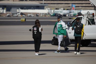 Goldwater Ulusal Muhafız Üssü-Arizona 'ya SuperbowlVII için Eagles Players' ın gelişi. 5 Şubat 2023, Phoenix, Arizona, ABD: Goldwater Ulusal Muhafız Üssü Arizona 'daki Philadelphia Eagles Oyuncuları SuperBowlVII maçı için geldiler 