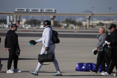 Goldwater Ulusal Muhafız Üssü-Arizona 'ya SuperbowlVII için Eagles Players' ın gelişi. 5 Şubat 2023, Phoenix, Arizona, ABD: Goldwater Ulusal Muhafız Üssü Arizona 'daki Philadelphia Eagles Oyuncuları SuperBowlVII maçı için geldiler 