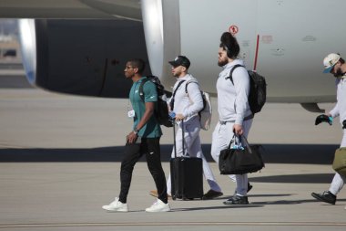 Goldwater Ulusal Muhafız Üssü-Arizona 'ya SuperbowlVII için Eagles Players' ın gelişi. 5 Şubat 2023, Phoenix, Arizona, ABD: Goldwater Ulusal Muhafız Üssü Arizona 'daki Philadelphia Eagles Oyuncuları SuperBowlVII maçı için geldiler 