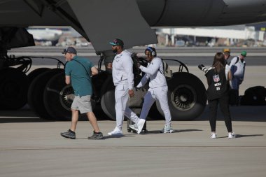 Goldwater Ulusal Muhafız Üssü-Arizona 'ya SuperbowlVII için Eagles Players' ın gelişi. 5 Şubat 2023, Phoenix, Arizona, ABD: Goldwater Ulusal Muhafız Üssü Arizona 'daki Philadelphia Eagles Oyuncuları SuperBowlVII maçı için geldiler 