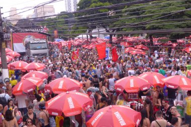 Parade of the Casa Comigo Street Block in Sao Paulo. February 11, 2023. Brazil, Sao Paulo: The Bloco Casa Comigo draws thousands of revelers, the new route on Avenida Henrique Schalmann in Pinheiros