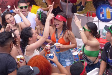 Parade of the Casa Comigo Street Block in Sao Paulo. February 11, 2023. Brazil, Sao Paulo: The Bloco Casa Comigo draws thousands of revelers, the new route on Avenida Henrique Schalmann in Pinheiros