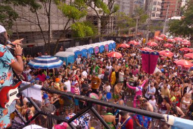 Vem Que Vai Ser Legal Block Carnival. February 11, 2023, Sao Paulo, Brazil: The Vem Que Vai Ser Legal carnival block is playing mainly funk and the marchinhas band Zica brought together a lot of people even in the pouring rain on the streets