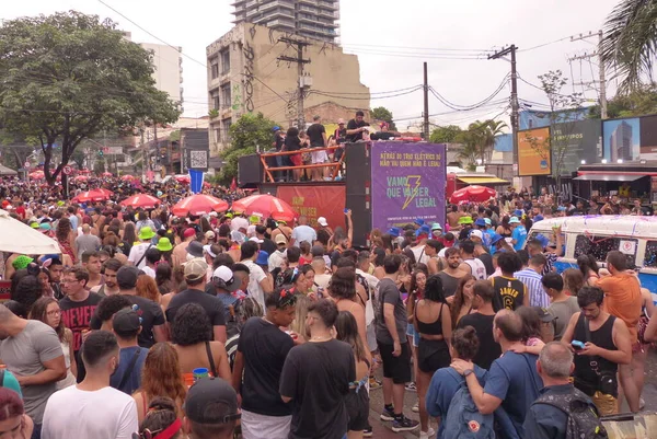 Vem Que Vai Ser Legal Block Carnival. February 11, 2023, Sao Paulo, Brazil: The Vem Que Vai Ser Legal carnival block is playing mainly funk and the marchinhas band Zica brought together a lot of people even in the pouring rain on the streets