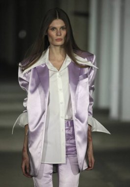 Christian Cowan FW '23 Runway Show. 14 Şubat 2023, New York, ABD: New York 'ta ünlü sanatçılar Sam Smith, rapçi Montero Lamar Hill ve New York FW sırasında Christian Cowan' ın kıyafetlerini sergilediler.