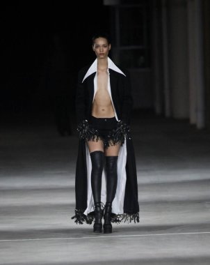 Christian Cowan FW '23 Runway Show. 14 Şubat 2023, New York, ABD: New York 'ta ünlü sanatçılar Sam Smith, rapçi Montero Lamar Hill ve New York FW sırasında Christian Cowan' ın kıyafetlerini sergilediler.