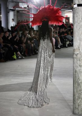 Christian Cowan FW '23 Runway Show. 14 Şubat 2023, New York, ABD: New York 'ta ünlü sanatçılar Sam Smith, rapçi Montero Lamar Hill ve New York FW sırasında Christian Cowan' ın kıyafetlerini sergilediler.