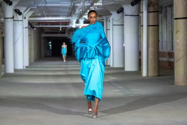 Christian Cowan Runway Лютий 2023 New York Fashion Week Лютого — стокове фото