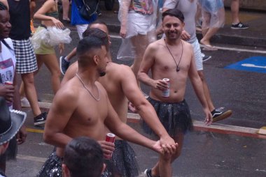 Street block in Sao Paulo. February 18, 2023. Sao Paulo, Brazil: Several blocks passed through the streets of downtown Sao Paulo during Carnival Saturday. Not even the heavy rain scared away the revelers who accompanied the Minhoqueens blocks 