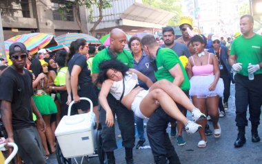 Street Carnival in Rio de Janeiro. February 21, 2023, Rio de Janeiro, Brazil: Many revelers go out in the Ludmila Block through the streets of downtown Rio de Janeiro, with a lot of confusion and people feeling sick, on Tuesday (2) 