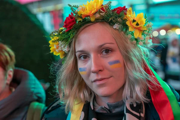 Pessoas Toda América Norte Reúnem Para Apoiar Ucrânia Aniversário Invasão — Fotografia de Stock