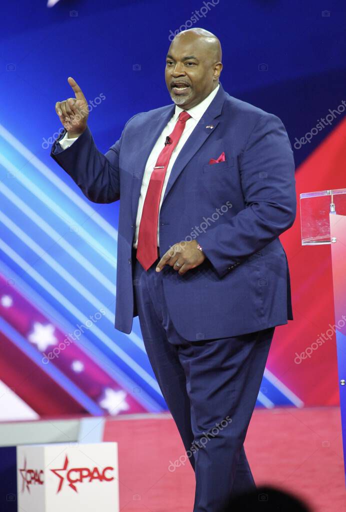 Vicegobernador de Carolina del Norte Mark Robinson en CPAC Covention