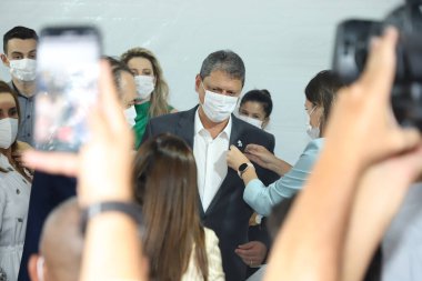 (Sao Paulo Valisi Tarcisio, Sao Paulo 'daki Aşı Kampanyası' na katıldı. Sao Paulo, Brezilya, 07 Mart 2023 Sao Paulo, Tarcisio de Freitas valisi, Sao Paulo Belediye Başkanı Ricardo Nunes ve sekreterleri de katılıyorlar.