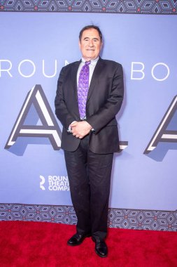 2023 Roundabout Tiyatro Şirketi Galası. 6 Mart 2023, New York, New York, ABD: Richard Kind, New York 'ta 6 Mart 2023 tarihinde The Ziegfeld Balo Salonu' ndaki 2022 Roundabout Theatre Company galasına katılır.. 