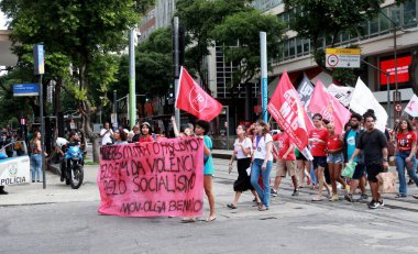 Rio de Janeiro 'da Kadınlar Günü manifestosu. 08 Mart 2023, Rio de Janeiro, Brezilya: Rio de Janeiro, Rio de Janeiro 'da Uluslararası Kadınlar Günü' nde 8 Mart 2023 Çarşamba günü bir bildiri yayınlandı.