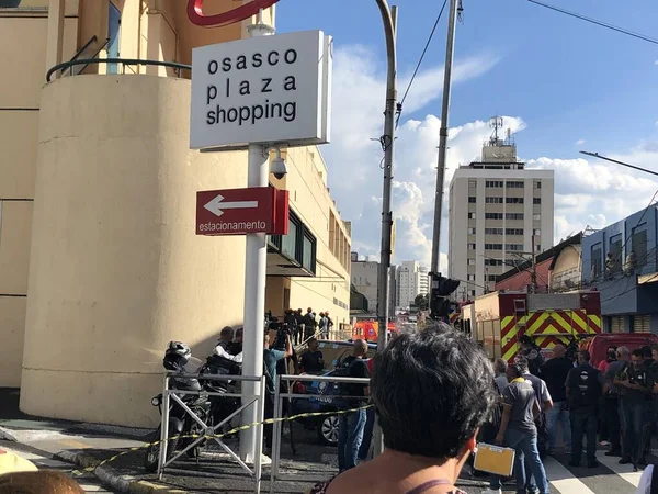 Firefighters Paramedics Providing Work Collapsed Roof Mall Osasco Sao Paulo — Stock Photo, Image