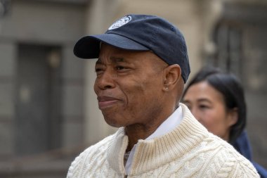 Başkan Adams Broadway Vision 'ın yeni bir aşamasını başlattı. 12 Mart 2023, New York, New York, ABD: New York Belediye Başkanı Eric Adams ve Ulaştırma Bakanlığı (DOT) Komiseri Ydanis Rodriguez