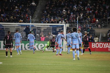 2023 MLS Normal Sezon: NYCFC, Inter Miami CF 'ye karşı. 11 Mart 2023, New York, ABD: New York 'taki Yankee Stadyumu' nda NYCFC ve Inter Miami CF arasında oynanan 2023 MLS Normal Mevsim futbol maçının ev sahibi açılışı. 
