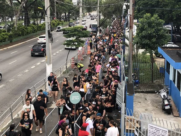 Los Fans Alinean Para Ver Paramore Band Sao Paulo Marzo —  Fotos de Stock