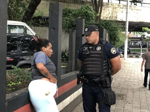 Vissa Killar Försöker Misshandla Kvinna Sao Paulo Mars 2023 Sao — Stockfoto