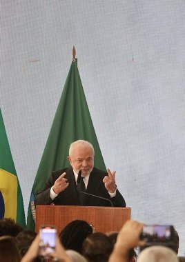 Lula, PRONASCI II 'nin fırlatma törenine ve araçların Özel Kadın Polis İstasyonlarına teslim edilmesine katılıyor. 15 Mart 2023, Brezilya Federal Bölgesi: Brezilya Cumhurbaşkanı Luiz Inacio Lula da Silva 