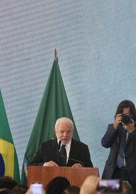 Lula, PRONASCI II 'nin fırlatma törenine ve araçların Özel Kadın Polis İstasyonlarına teslim edilmesine katılıyor. 15 Mart 2023, Brezilya Federal Bölgesi: Brezilya Cumhurbaşkanı Luiz Inacio Lula da Silva 