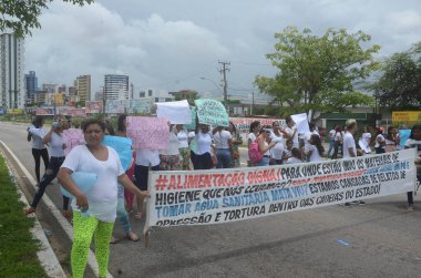 Vali Bezerra, Natal 'daki karışıklık arttıkça Kamu Güvenliği Ekipleri ile görüşüyor. 15 Mart 2023, Natal, Rio Grande do Norte, Brezilya: BR 101 protestosu Vali Fatima Bezerra 'nın Kamu Güvenliği ekipleriyle görüşmesi ile sonuçlandı