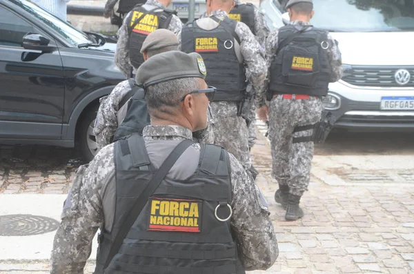 随着纳塔尔的混乱加剧 贝泽拉州长会见了公共安全小组 2023年3月15日 巴西北里约格朗德州纳塔尔 101的抗议活动在混乱中结束 州长Fatima Bezerra与公共安全小组会面 — 图库照片
