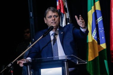 Tarcisio, 143 Yıllık İtfaiyeciler Kutlamasına katıldı. 16 Mart 2023, Sao Paulo, Brezilya: Sao Paulo Valisi Tarcisio de Freitas, Yüzüncü İtfaiye Madalyası 'nın teslim törenine katıldı.