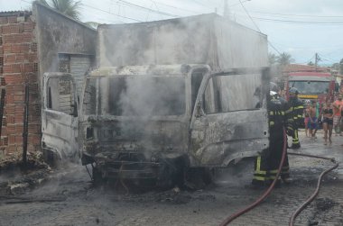 Natal 'da Organize Suçlar. 16 Mart 2023, Natal, Rio Grande do Norte, Brezilya: 16 Mart Perşembe günü Natal, Rio Grande do Norte 'de bir otobüs ateşe verildi. 