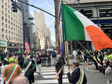 New York 'ta 2023 Aziz Patrick Günü Geçidi. 17 Mart 2023, New York, ABD: 2023 Saint Patricks Günü, 5. Cadde 'de Midtown' da 44. Cadde 'den Doğu 79. Cadde' ye kadar devam etti.
